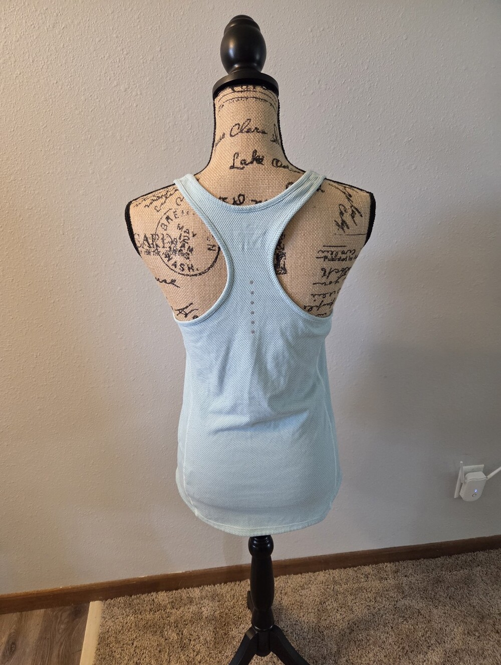 Nike Tank Top - Picture 3 of 8